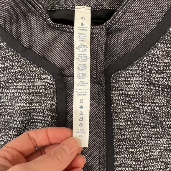 Lululemon | Cocoon Car Coat | Size XS - Picture 12 of 13